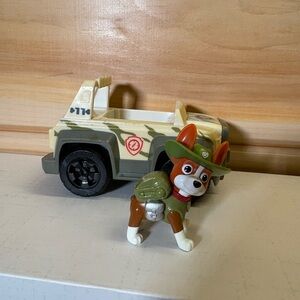 Paw Patrol Tracker Jungle Pup and Camouflage Jeep